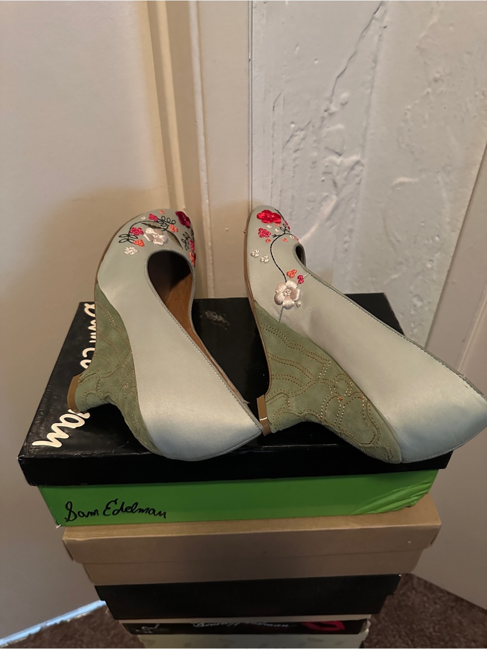 Sam Edelman Women's Mint Green Heels With Floral Accents - Size 10 - Picture 3 of 7